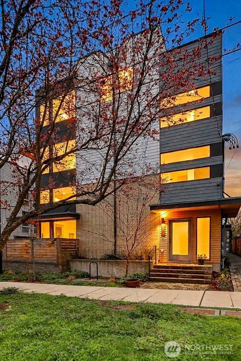 Photo of 916 NW 56th Street #G, Seattle, WA 98107 (MLS # 2493878)