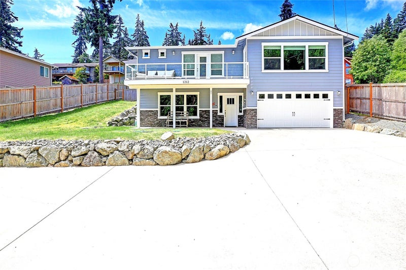 1212 View Street