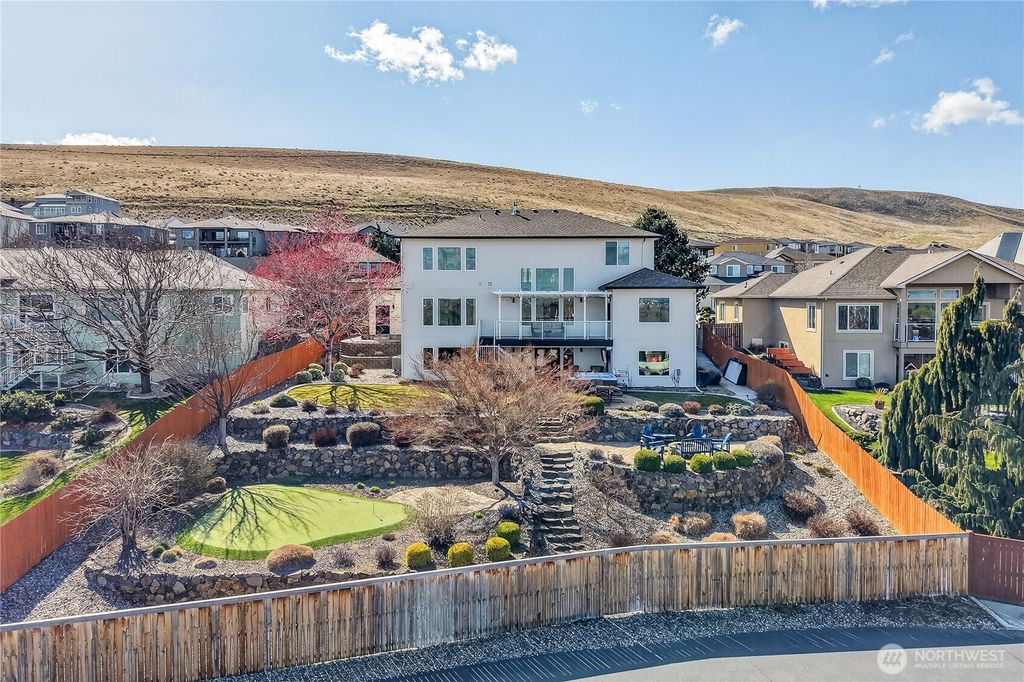 Photo of 1614 W 51st Avenue, Kennewick, WA 99338 (MLS # 2498873)