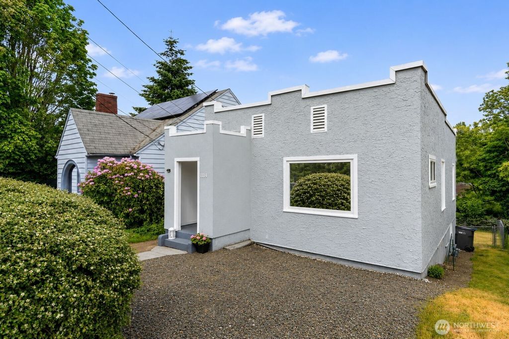 Photo of 1114 Marguerite Avenue, Bremerton, WA 98337 (MLS # 2524229)