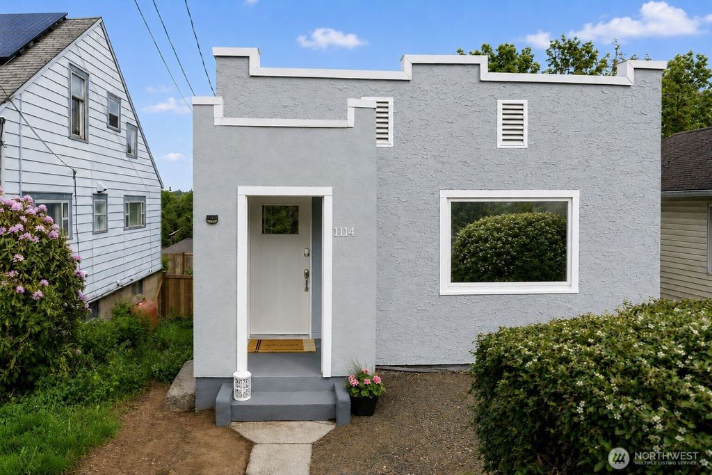 Photo of 1114 Marguerite Avenue, Bremerton, WA 98337 (MLS # 2524229)