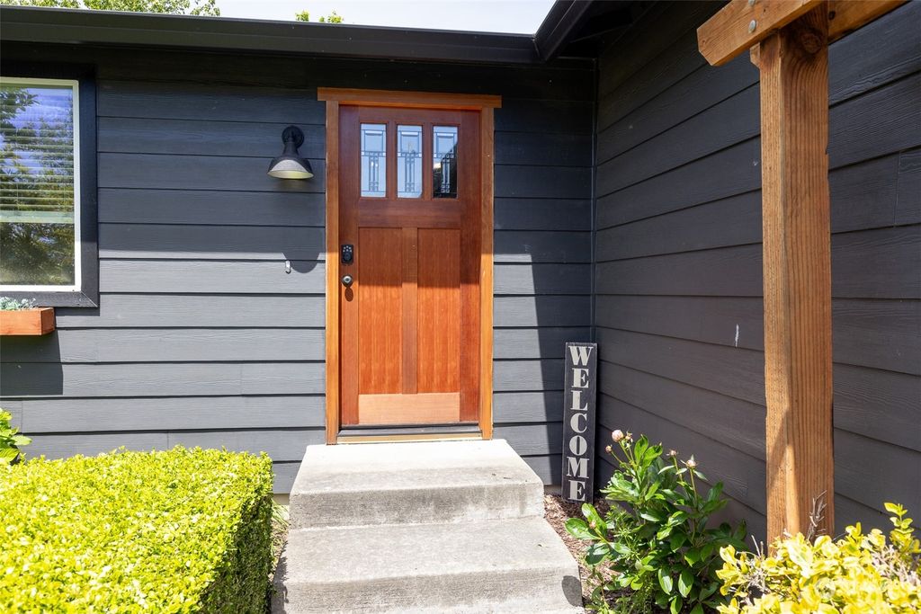 Photo of 8425 14th Place SE, Lake Stevens, WA 98258 (MLS # 2244612)