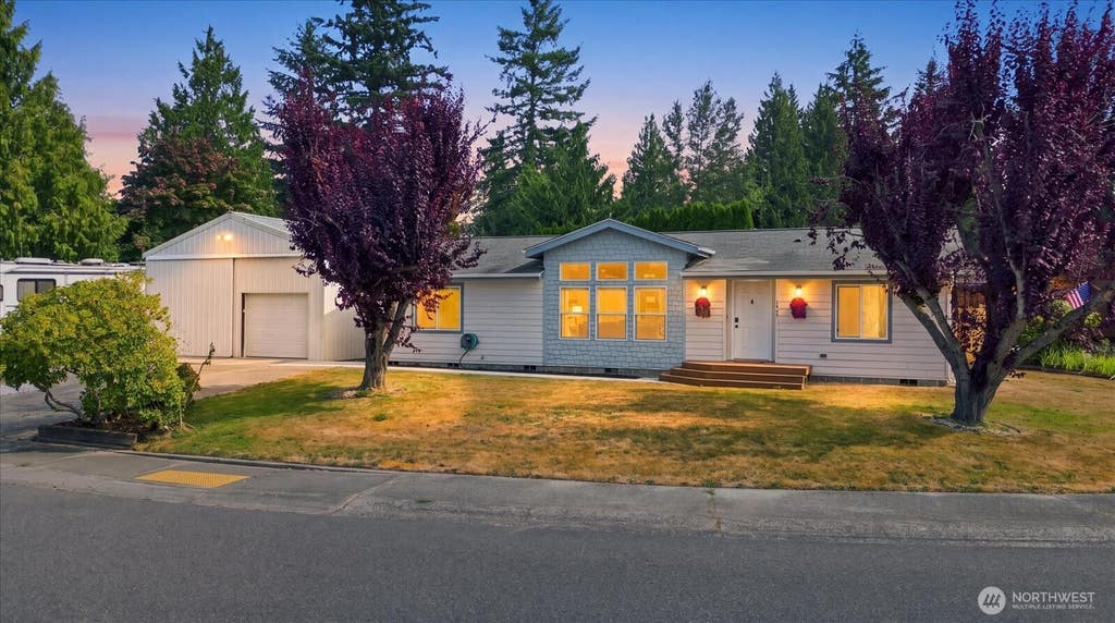 Photo of 1217 89th Avenue SE, Lake Stevens, WA 98258 (MLS # 2570737)