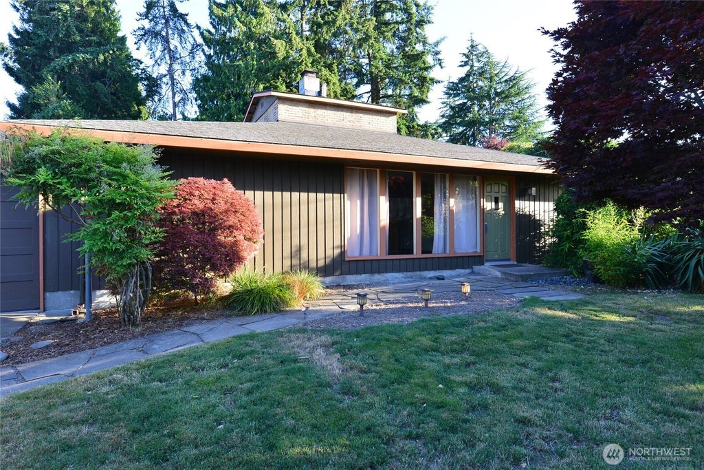 Photo of 2228 Merchant, Everett, WA 98208 (MLS # 2537159)
