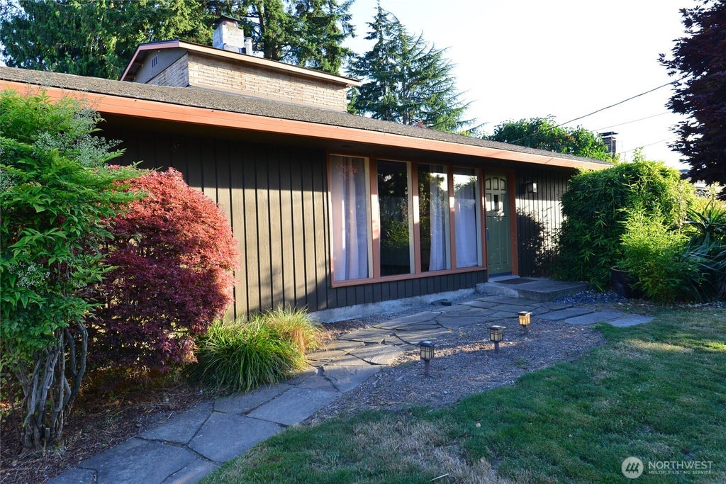 Photo of 2228 Merchant, Everett, WA 98208 (MLS # 2537159)