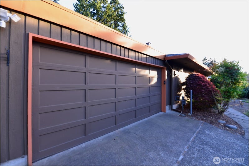 2228 Merchant