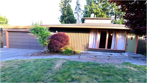 Photo of 2228 Merchant, Everett, WA 98208 (MLS # 2537159)