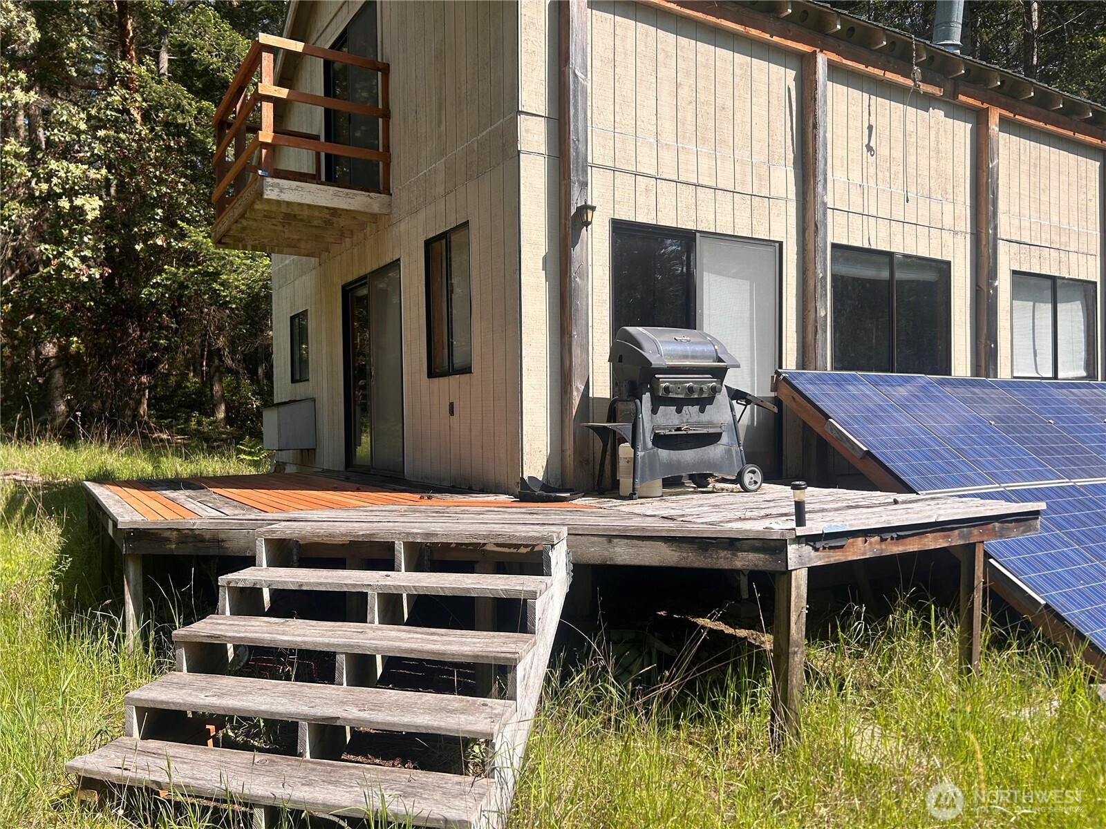878 Marine Lane