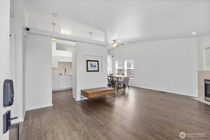 4903 72nd Drive NE