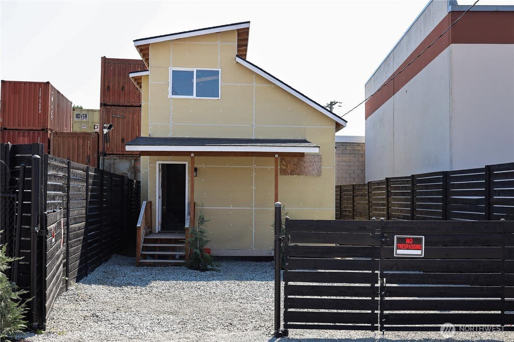 Photo of 719 S Riverside Drive, Seattle, WA 98108 (MLS # 2574988)