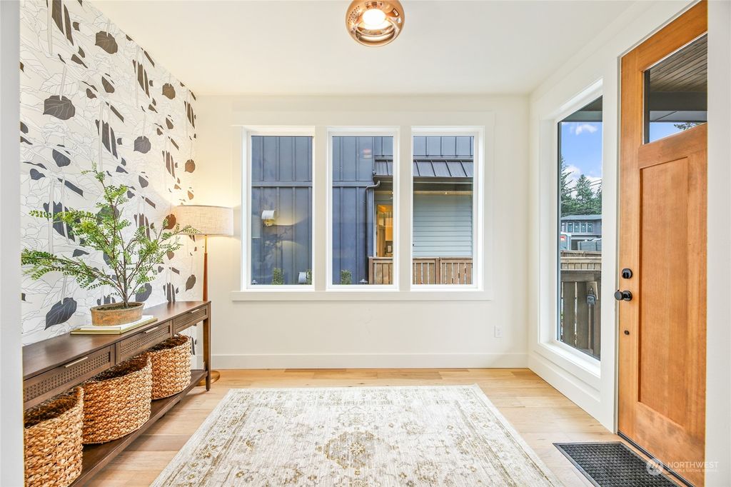 Photo of 7333 122nd Avenue NE, Kirkland, WA 98033 (MLS # 2210514)