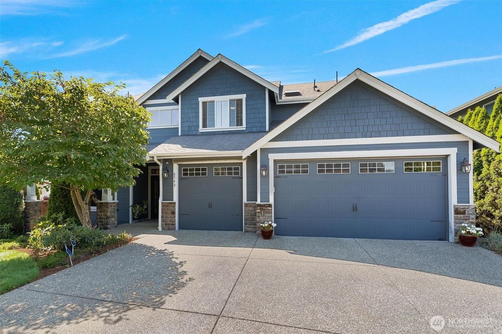 Photo of 6743 SE 2nd Street, Renton, WA 98059 (MLS # 2465911)