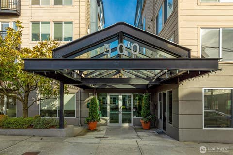 Photo of 500 Aloha Street #211, Seattle, WA 98109 (MLS # 2524972)