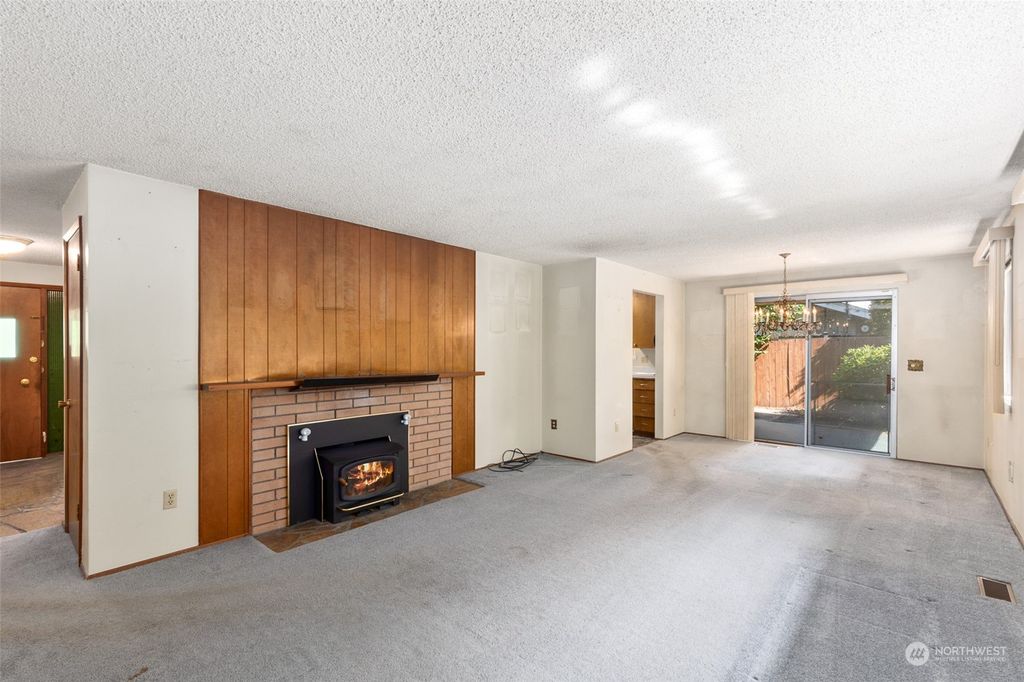 Photo of 17644 110th Avenue SE, Renton, WA 98055 (MLS # 2134417)