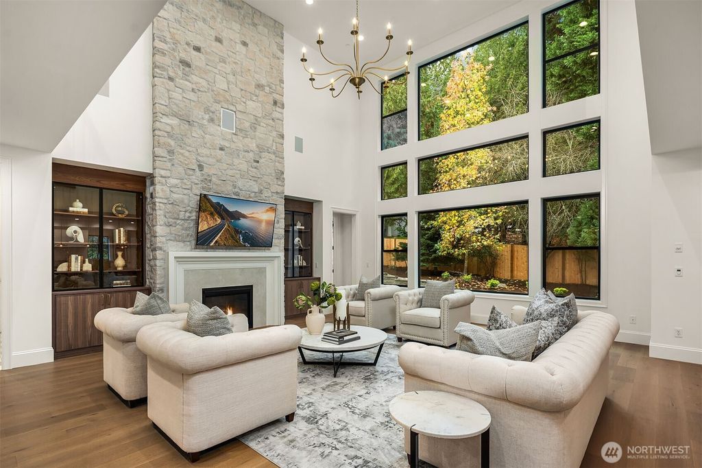 Photo of 1009 102nd Place SE, Bellevue, WA 98004 (MLS # 2468320)