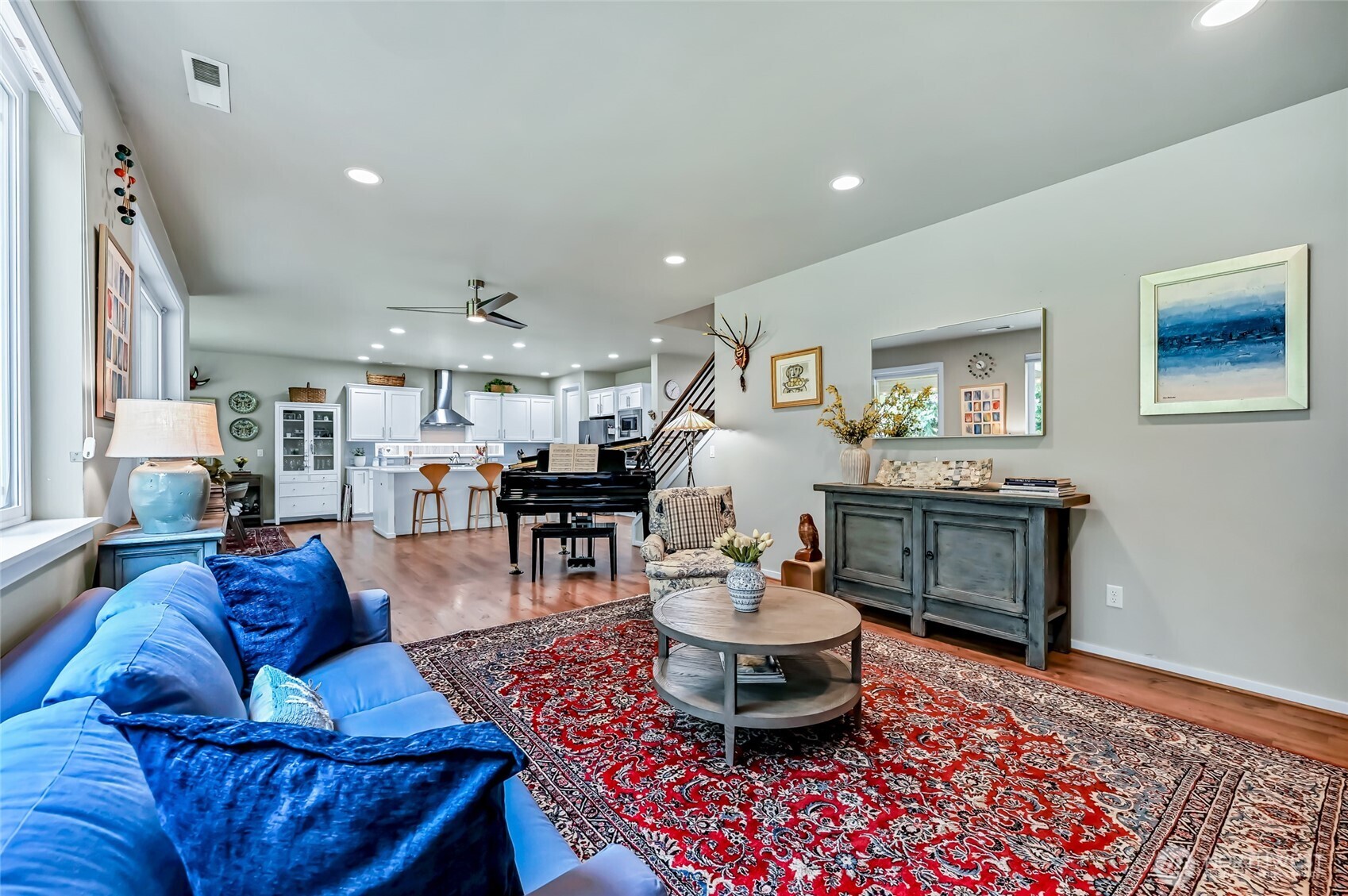 502 S 187th Lane
