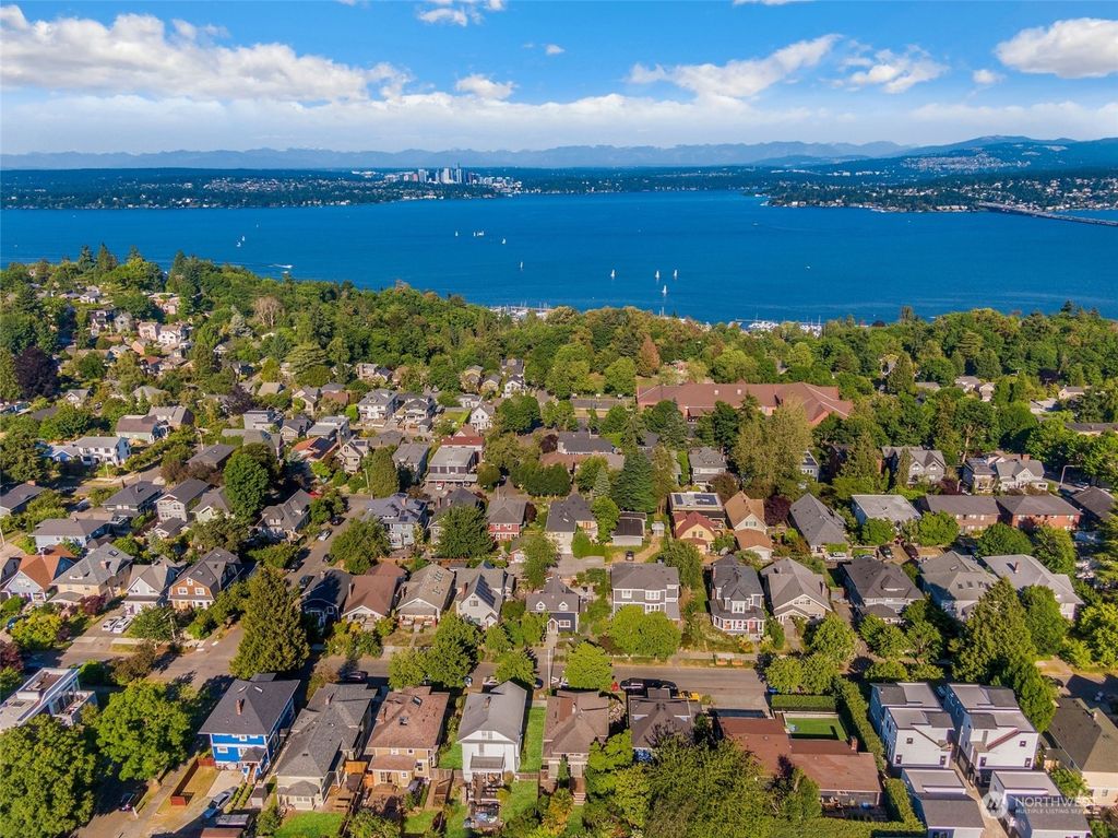 Photo of 145 29th Avenue, Seattle, WA 98122 (MLS # 2078076)