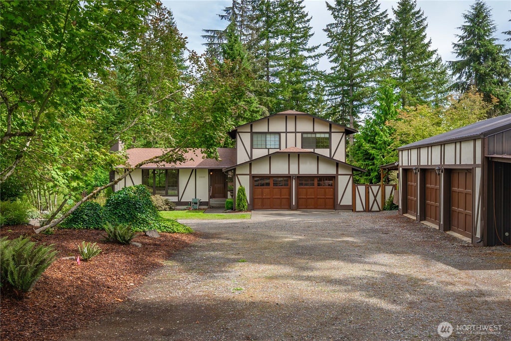 Photo of 21839 SE 221st Street, Maple Valley, WA 98038 (MLS # 2580589)
