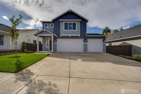 Photo of 940 RW Fletcher Street, Winlock, WA 98596 (MLS # 2433052)