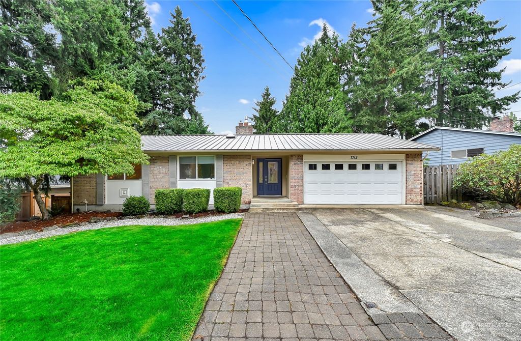 Photo of 7112 137th Avenue NE, Redmond, WA 98052 (MLS # 2155248)
