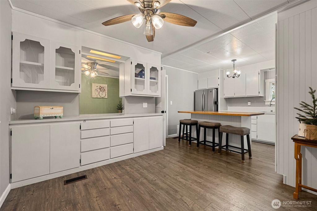Photo of 23121 Edmonds Way #1, Edmonds, WA 98020 (MLS # 2508962)
