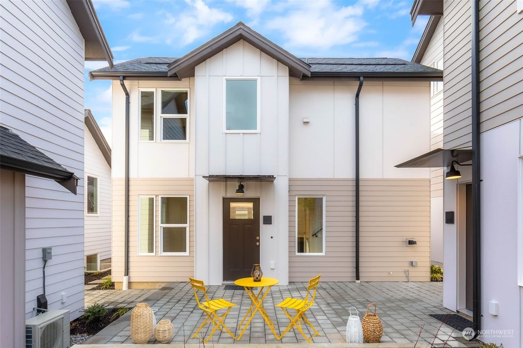 Photo of 2213 17th Avenue S, Seattle, WA 98144 (MLS # 2040453)