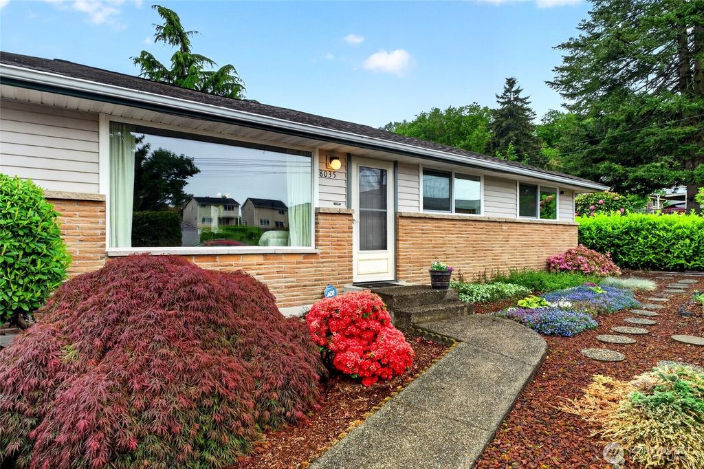 Photo of 8035 S 116th Street, Seattle, WA 98178 (MLS # 2527321)