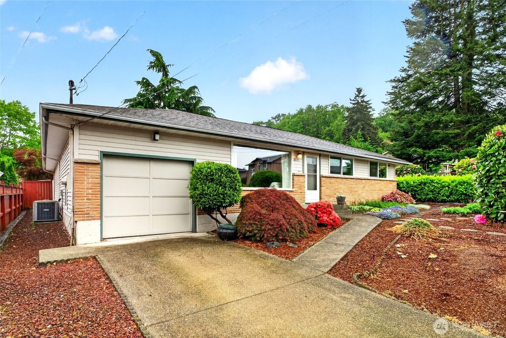 Photo of 8035 S 116th Street, Seattle, WA 98178 (MLS # 2527321)