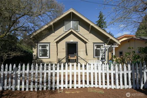 Photo of 1502 E Maplewood Avenue, Bellingham, WA 98225 (MLS # 2505307)