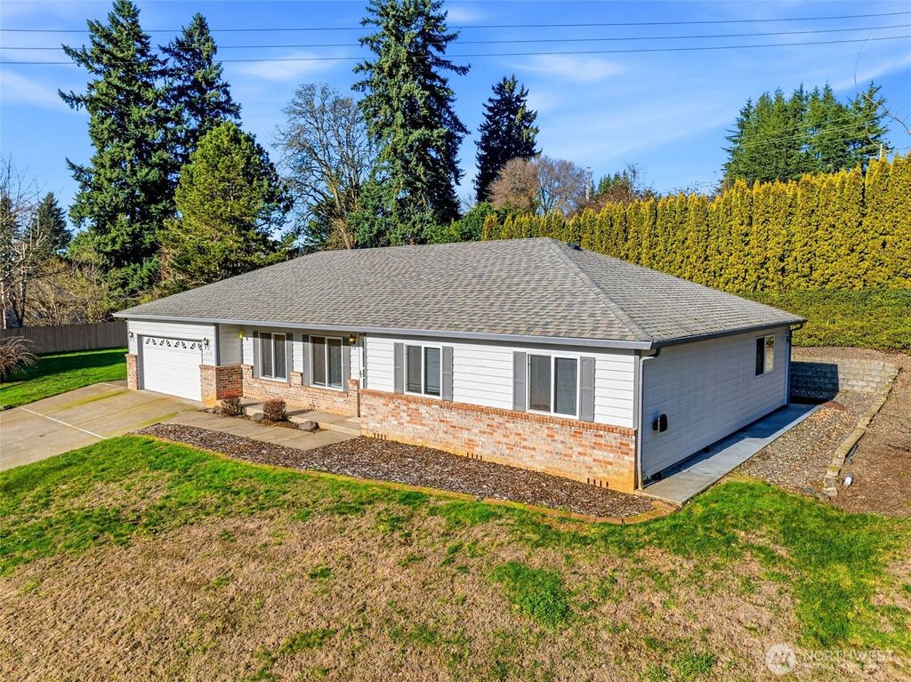 Photo of 1118 NW 76th Circle, Vancouver, WA 98665 (MLS # 2469021)
