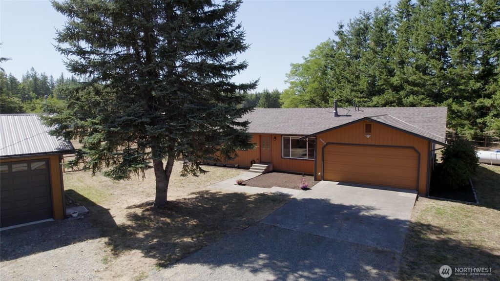 Photo of 30511 335th Avenue SE, Ravensdale, WA 98051 (MLS # 2419759)
