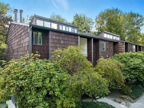 Photo of 8937 Ravenna Avenue NE, Seattle, WA 98115 (MLS # 2431074)