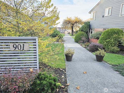 Photo of 901 N Forest Street #125, Bellingham, WA 98225 (MLS # 2436480)