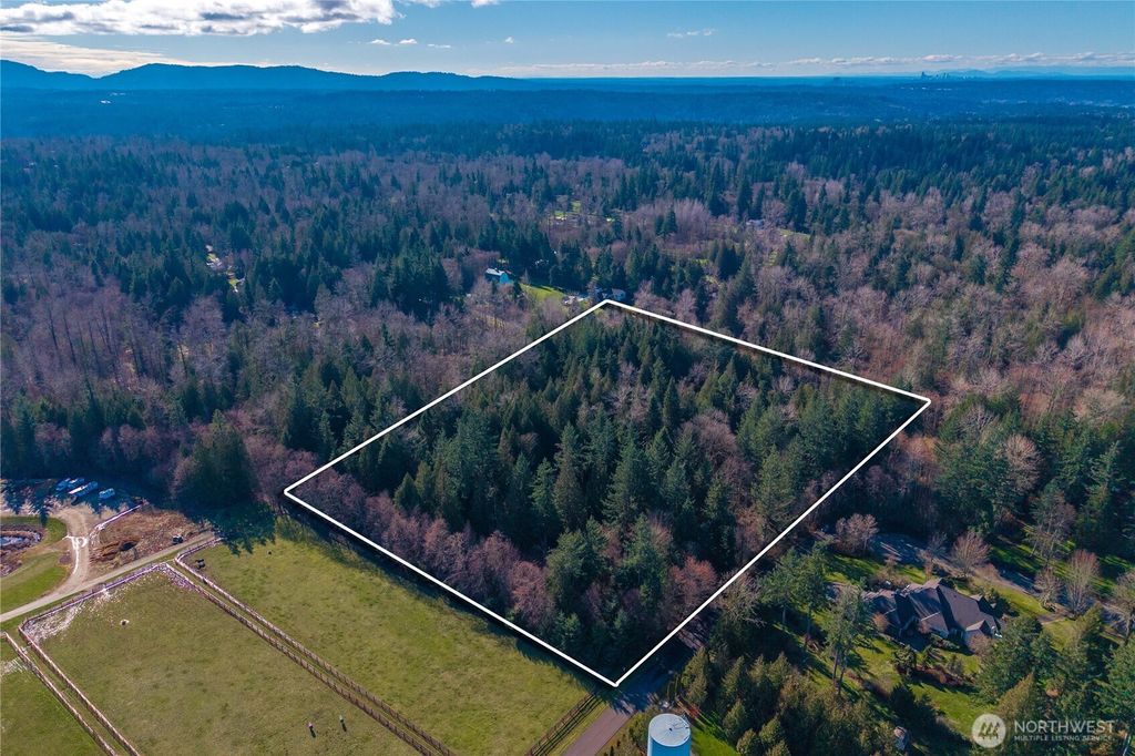 Photo of 67 XX 258th Avenue NE, Redmond, WA 98053 (MLS # 2488904)