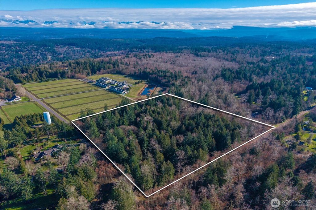 Photo of 67 XX 258th Avenue NE, Redmond, WA 98053 (MLS # 2488904)