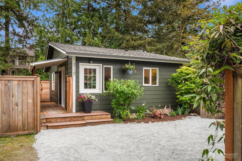 Photo of 8729 12th Avenue NW, Seattle, WA 98117 (MLS # 2514303)