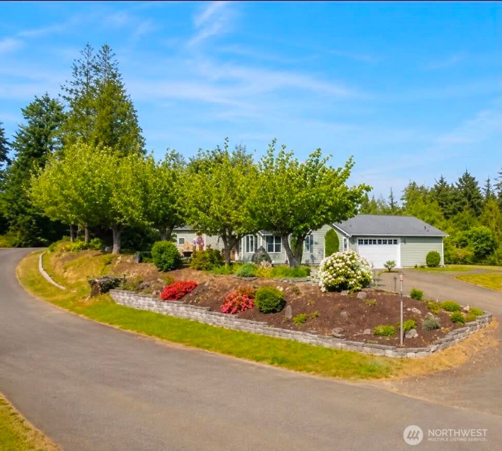 Photo of 171 E Rauschert Road, Grapeview, WA 98546 (MLS # 2523725)