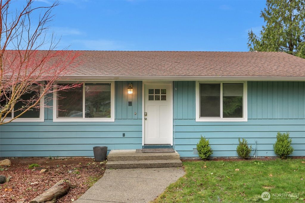 Photo of 2105 100th Street SE, Everett, WA 98208 (MLS # 2470192)