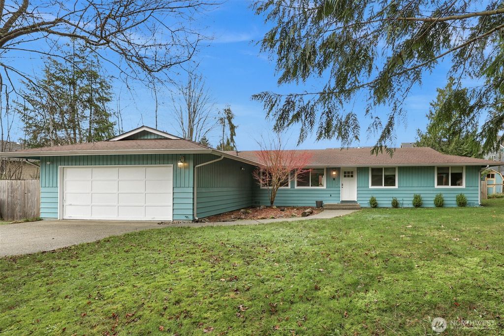 Photo of 2105 100th Street SE, Everett, WA 98208 (MLS # 2470192)