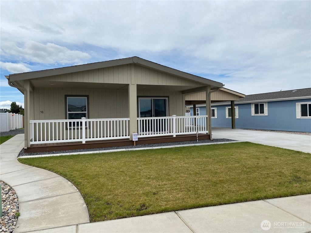 Photo of 1701 E Burr Avenue Ct #51, Moses Lake, WA 98837 (MLS # 2523685)
