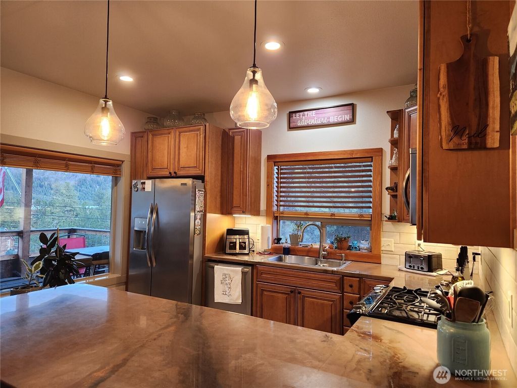 Photo of 1054 Lower Madison St, Republic, WA 99166 (MLS # 2486471)