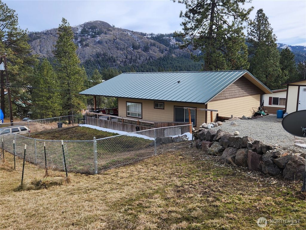 Photo of 1054 Lower Madison St, Republic, WA 99166 (MLS # 2486471)