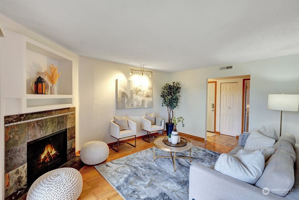 Photo of 14517 127th Lane NE #N-49, Kirkland, WA 98034 (MLS # 2216059)