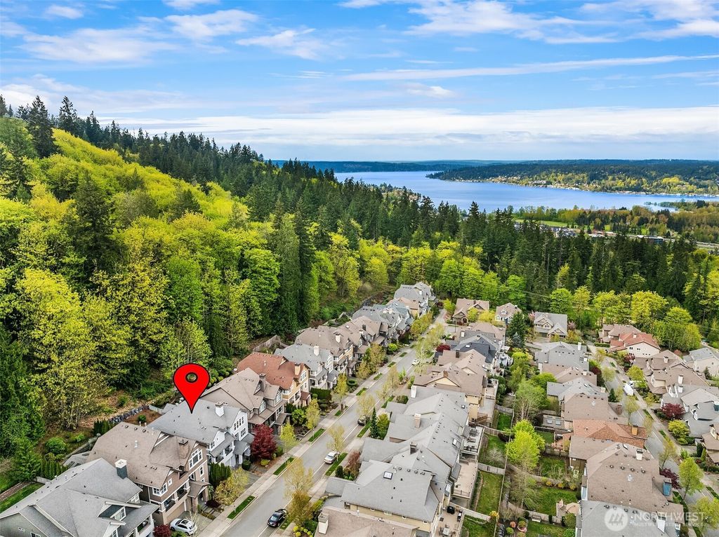 Photo of 773 Summerhill Ridge Drive NW, Issaquah, WA 98027 (MLS # 2496114)