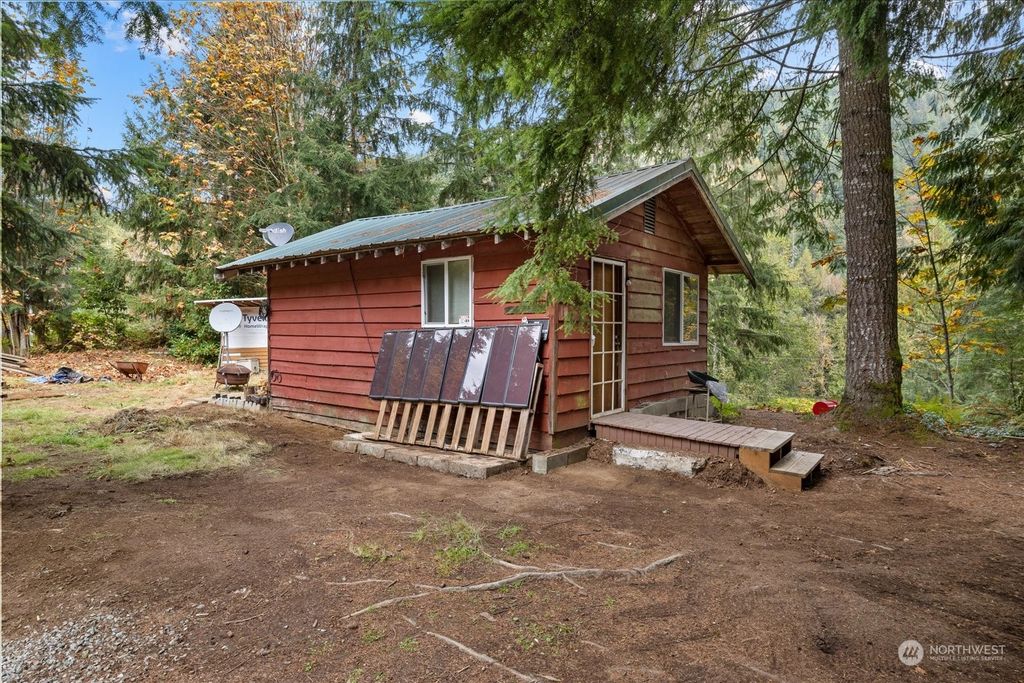 Photo of 52932 Riverside Road, Gold Bar, WA 98251 (MLS # 2286244)
