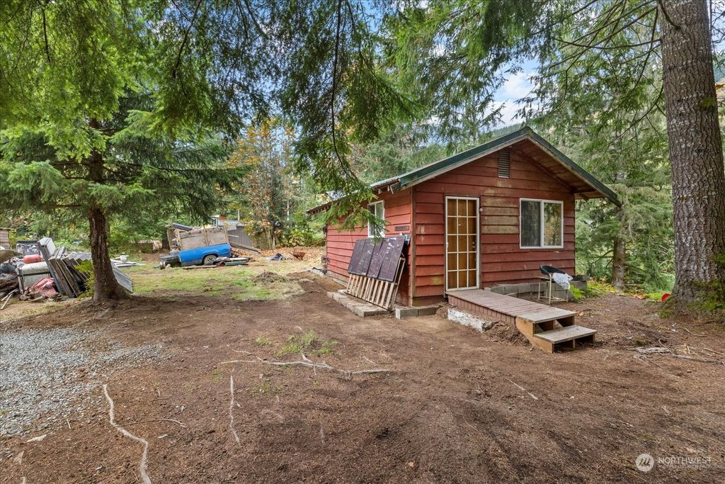 Photo of 52932 Riverside Road, Gold Bar, WA 98251 (MLS # 2286244)