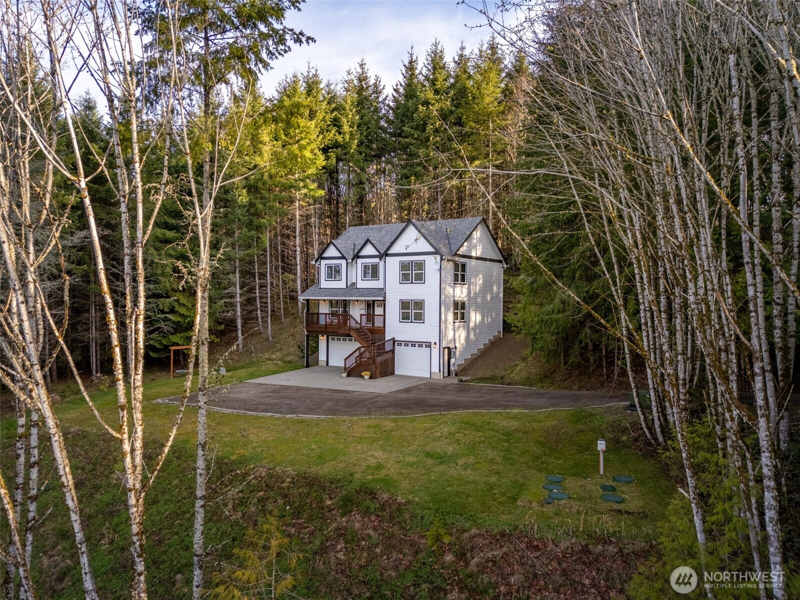 335 Hillsdale Drive