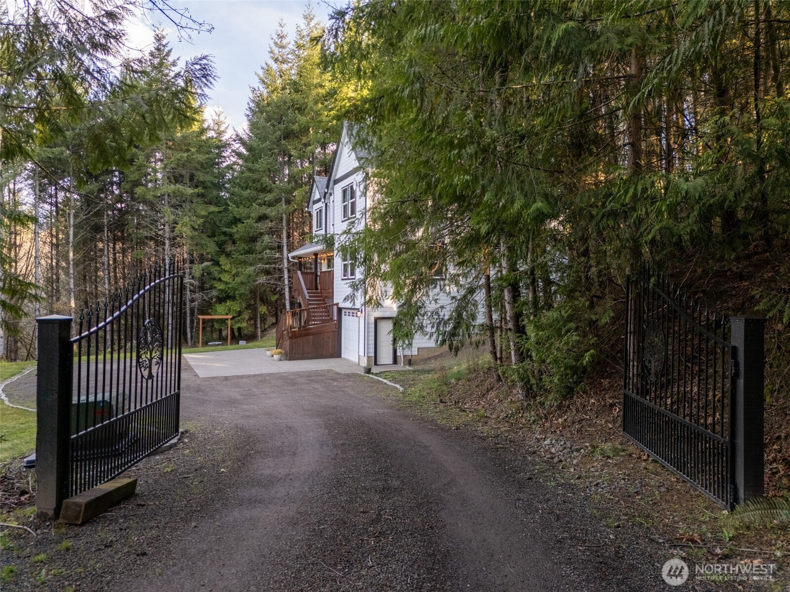 335 Hillsdale Drive