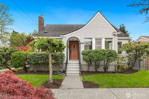 Photo of 1471 NW 77th Street, Seattle, WA 98117 (MLS # 2514774)