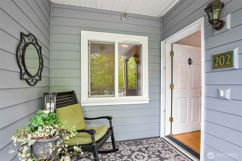 Photo of 6125 NE 175th Street #M-202, Kenmore, WA 98028 (MLS # 2363038)